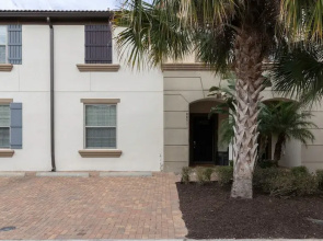 Fabulous Townhouse Near to Disney