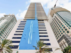 The Club at Brickell Bay Luxury Suites