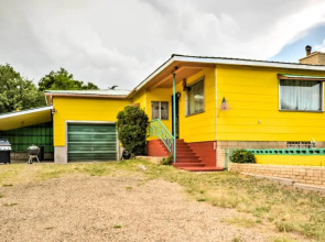 Bright Springer House w/ Hammock & Orchard Views!