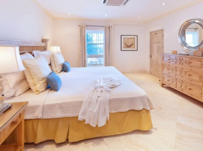 Enchanting Beachfront Retreat - Leamington Cottage 1 Bedroom Villa by Blue Sky Luxury