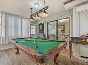 Game Room & Fire Pit: Tobyhanna Family Home