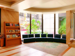 E Hotel