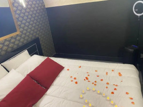 Loveroom auriol, romantique et coquine