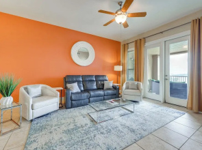Lake LBJ Condo w/ Private Balcony, Lake Views