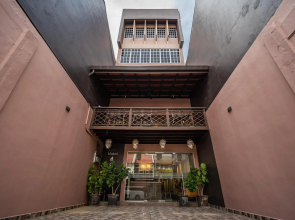 Link Hotel