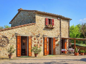 Gorgeous Holiday Home in Fratticciola With Swimming Pool