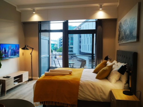 Menlyn Residence Luxury Studio Apartment