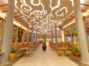 Diamond Cliff Resort & Spa, Patong Beach