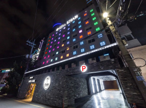 Design Hotel Khan