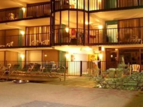Le Boot Oceanfront Suites