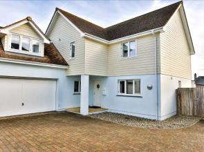 Croyde Baywatch 5 Bedrooms