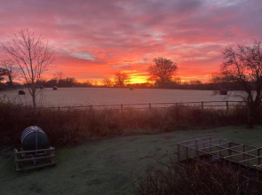 The Shepherd's Hut with seasonal Swimming Pool