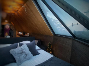 Arctic Land Glass Igloos