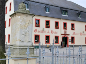Pension Gasthof und Hotel Roter Hirsch