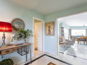 3BD Exclusive Apartment in Guadalmina Beach, Parque del sol