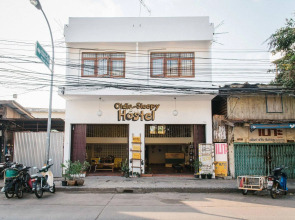 Oldie and Sleepy Hostel