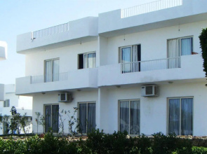 Carlton Deluxe Residences & Apartments