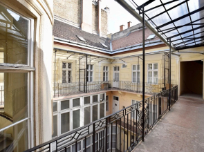 Luxury Apartment by Hi5 - Szervita Suite