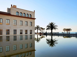 Le Meridien Ra Beach Hotel & Spa