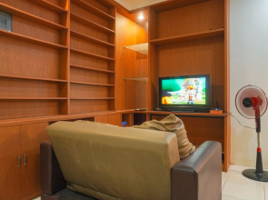 Homey And Warm 2Br At Marina Ancol Apartment