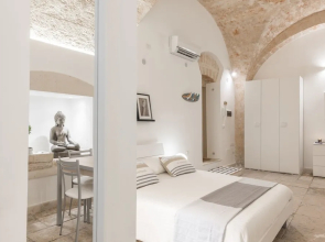 Stone Apartment M8 Bari City Center