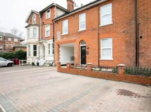 12 Helena House Studio