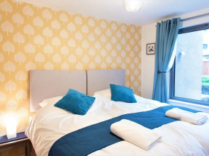 City Centre 2 Bed Apartment Private deck