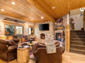 Timber Wolf Lodge 3 Bedrooms TWL-5B by KBM