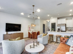 Walk to Biloxi Beach Fun! Chic & Updated Townhome