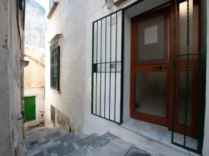 Amalfi 90 - Holiday House Close the Beach
