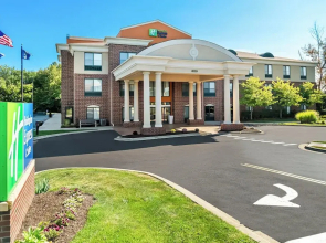 Holiday Inn Express Hotel & Suites Detroit-Novi by IHG
