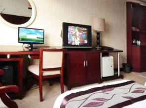 Yulong Hotel