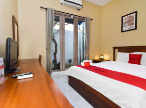 RedDoorz near Pantai Sanur Bali