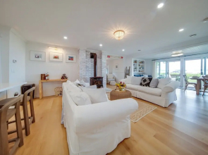 Chautauqua Lakefront NY Cottage Getaway