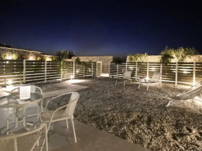 Airy suites santorini
