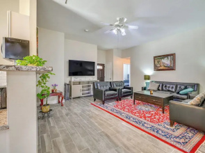 < 1 Mi to Historic Dtwn: Home w/ Yard in Mckinney