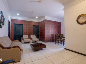 Royal Service Apartmentts