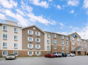 Extended Stay America Select Suites - Louisville - Airport