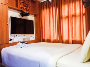 Classic Luxury 2Br At Vida View Makassar Apartment