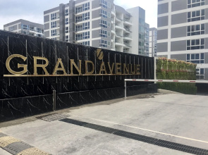 Luxury Apartments in Grand Avenue