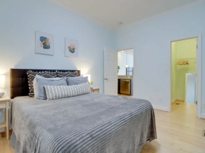 Exquisite 1 BR Apartment at Alexandria