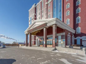 Peter International Hotel