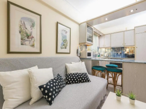 Amazing Apartment Pallini - Near Airport & Metro