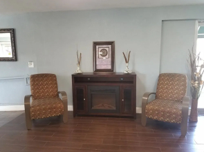 Blue Way Inn & Suites Wichita East