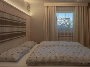 Ciasa Iachin Mountain Apartment