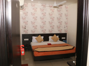 OYO 1075 Hotel City Home