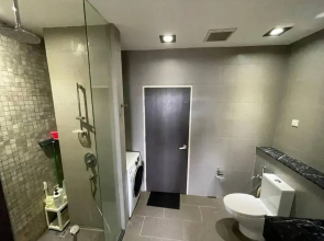 Heaven in the City 2 beachfront condo