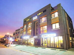 Busan J And J House Pension