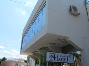 Dolphin Hotel