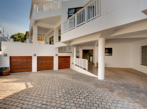 Limoni Luxury Suites